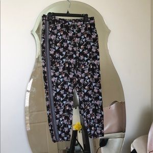 White House black market joggers